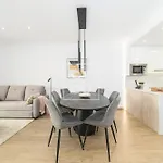Nalia Horizon Penthouse, Outdoor Living With Solarium, Bbq, Pool, Hot Tub - By Oyoostays * Torrevieja