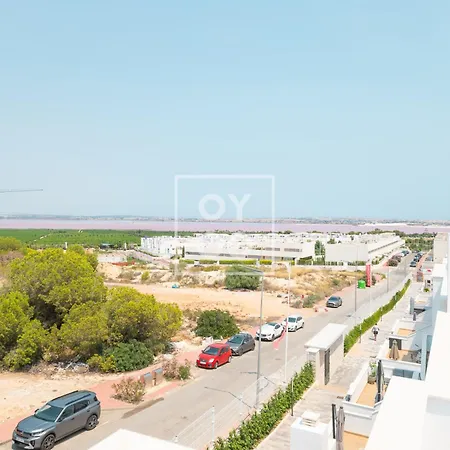 Nalia Horizon Penthouse, Outdoor Living With Solarium, Bbq, Pool, Hot Tub - By Oyoostays *