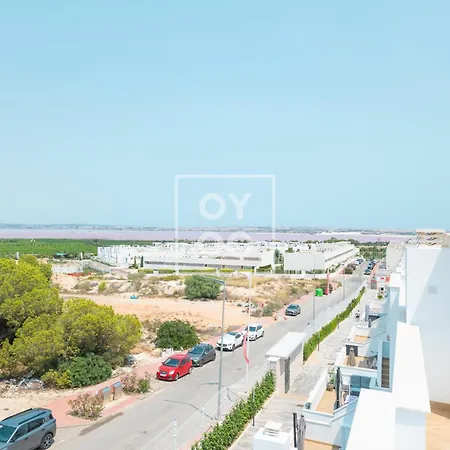 Nalia Horizon Penthouse, Outdoor Living With Solarium, Bbq, Pool, Hot Bub - By Oyoostays * Torrevieja